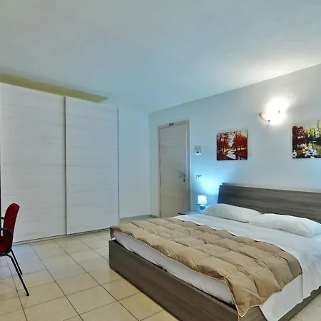 Ca' Rossa فندق مبيت وإفطار 3*